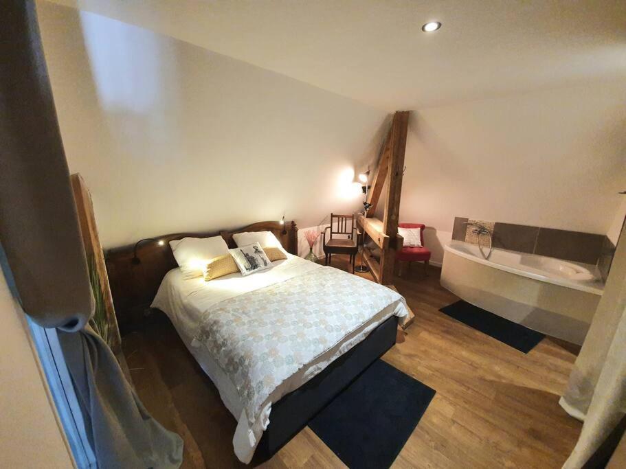 La Tour Du Bois Fleuri Apartment Колмар Екстериор снимка